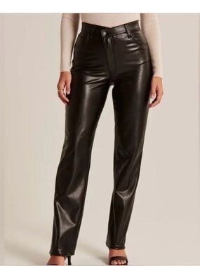 Abercrombie & Fitch Curvy Love Criss-Cross waistband Vegan Leather 90s Straight